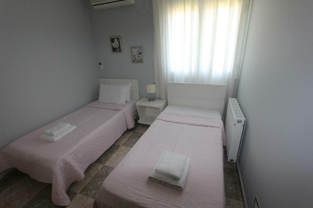 Tosis Apartments Свороната Екстериор снимка