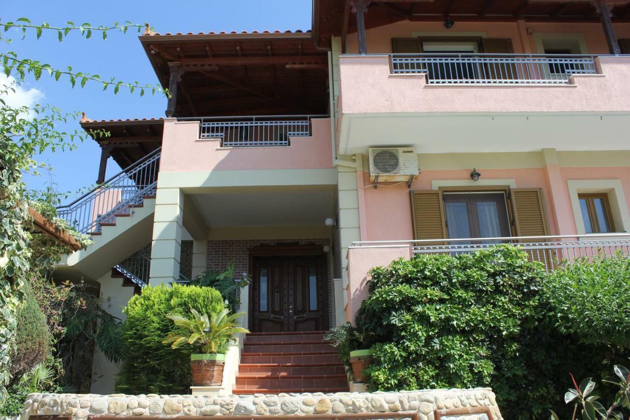 Tosis Apartments Свороната Екстериор снимка