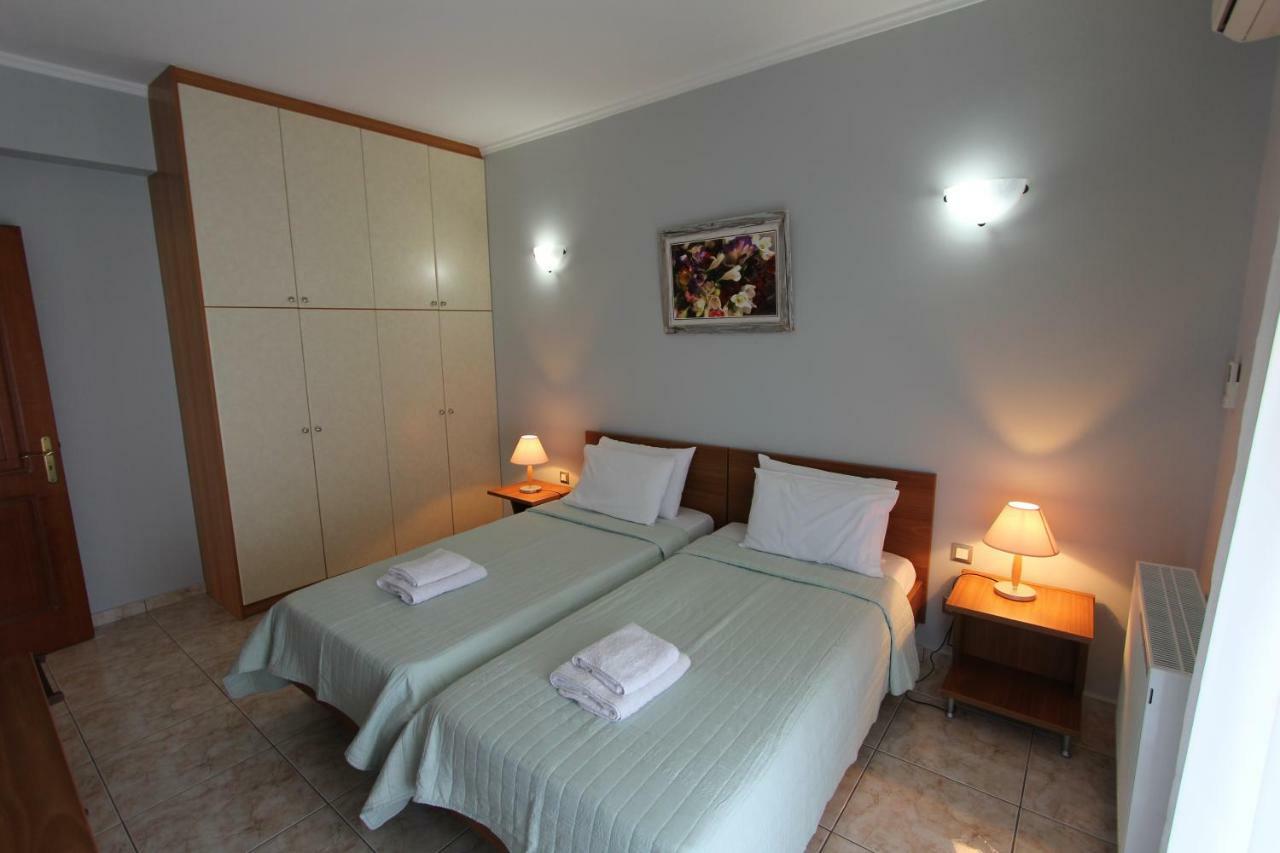 Tosis Apartments Свороната Екстериор снимка