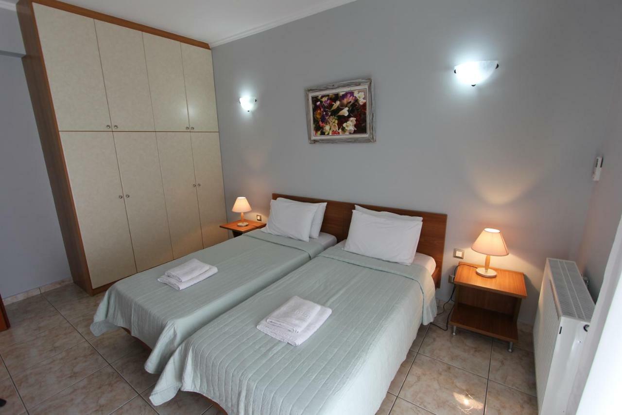 Tosis Apartments Свороната Екстериор снимка